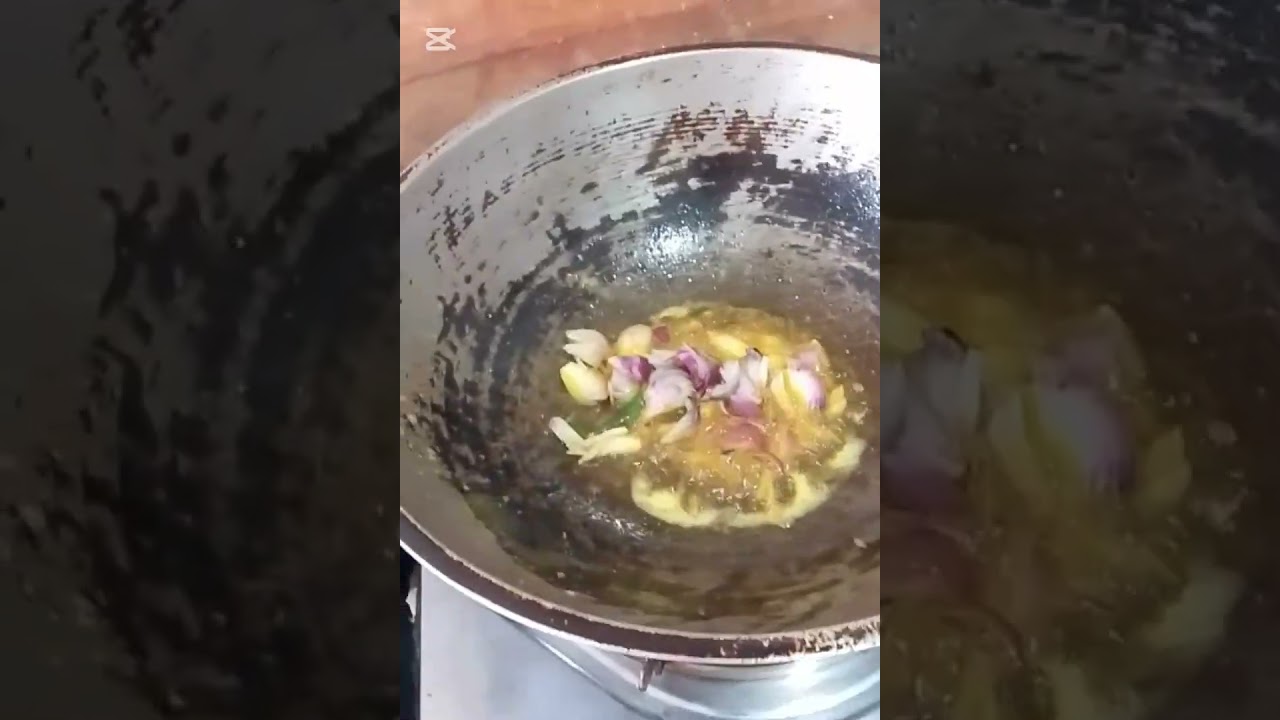 আজকে আমি দেখাবো কিভাবে একটি ইলিশ দিয়ে সবজির ঝোল বানানো।