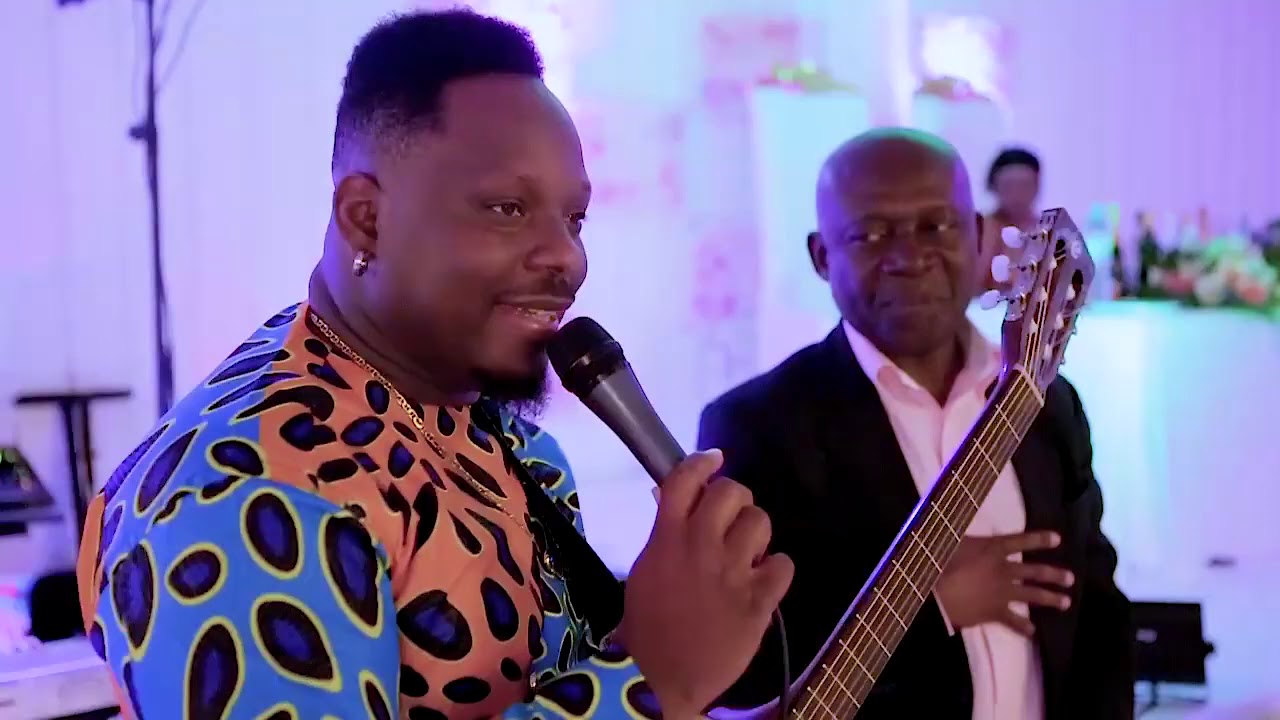 Jacky Kingue - Hommage à Sam mbende et à meiway pendant la soirée du mariage