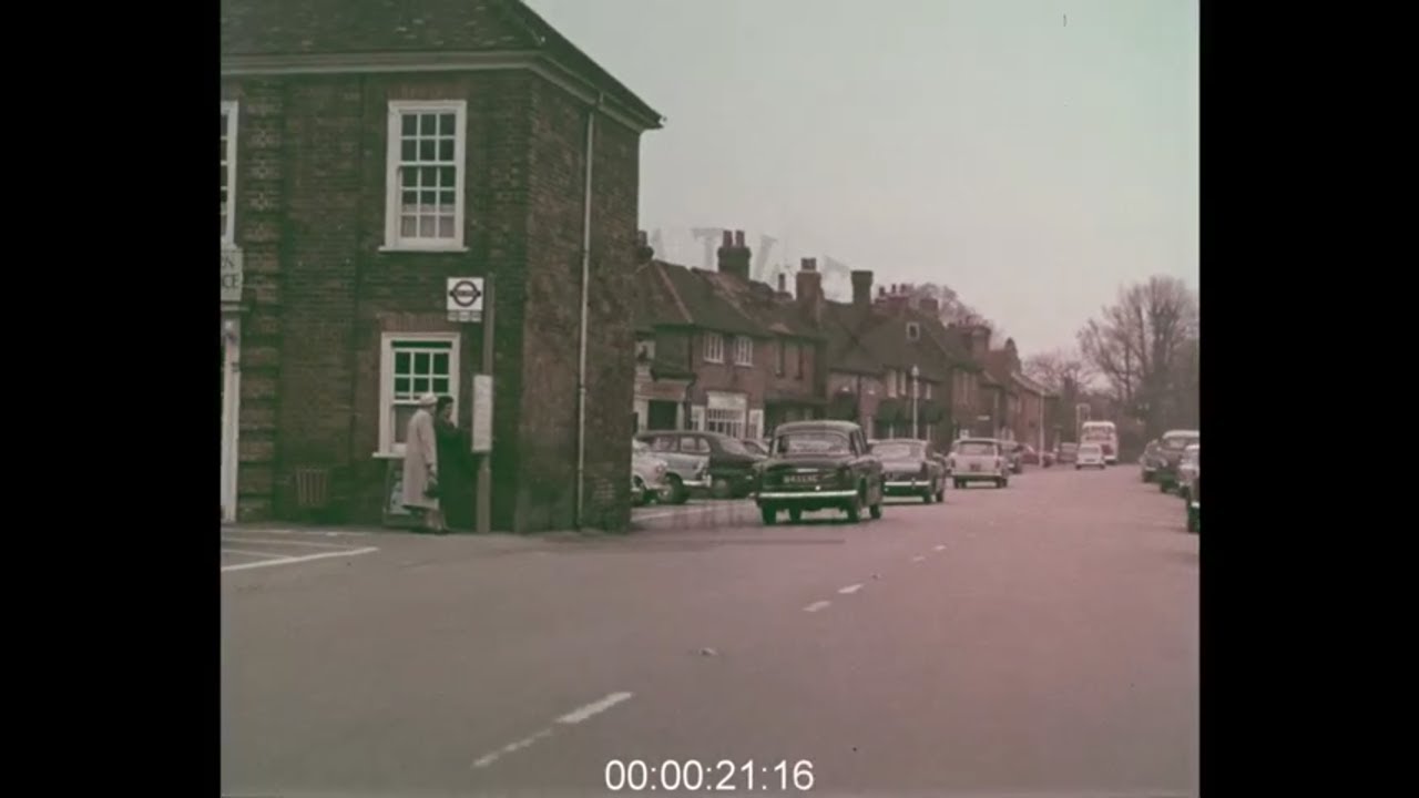 Travelling shots from The Great West Road (A4), London, 1960s - Film 1035345