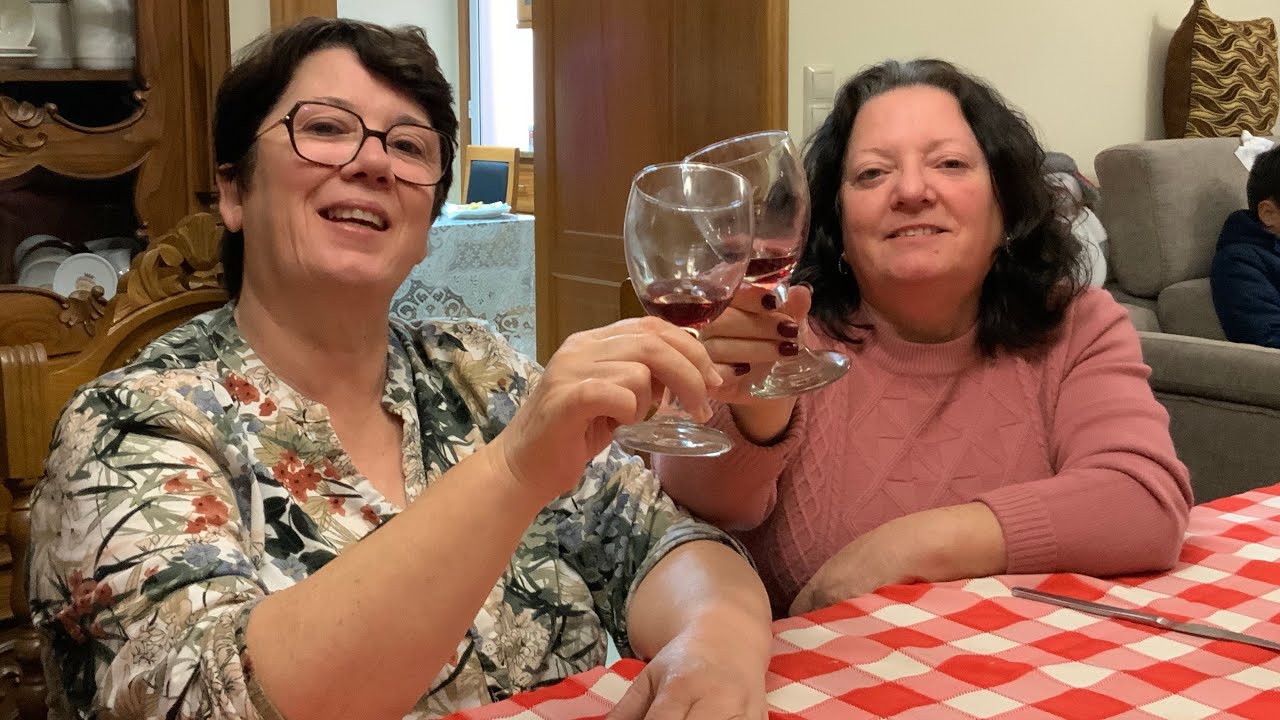 Almoço de Domingo com receita da irmãzinha …Molho de Feijão com ovos escalfados