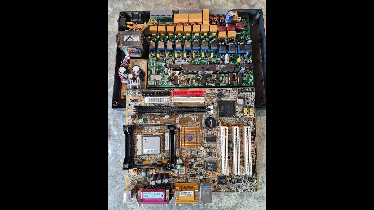 Breaking Down Circuit Boards - Scrap Breakdown - Metal Recovery - Metal Recycling