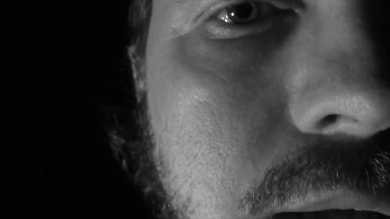 Alyn Mearns - Love is Blindness (Acoustic)