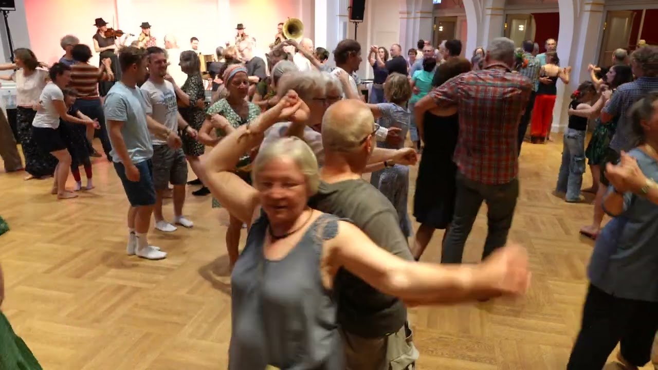 Rudolstadt Festival 2024: Magnus Kaindl und Landlerdelirium Löwensaaal