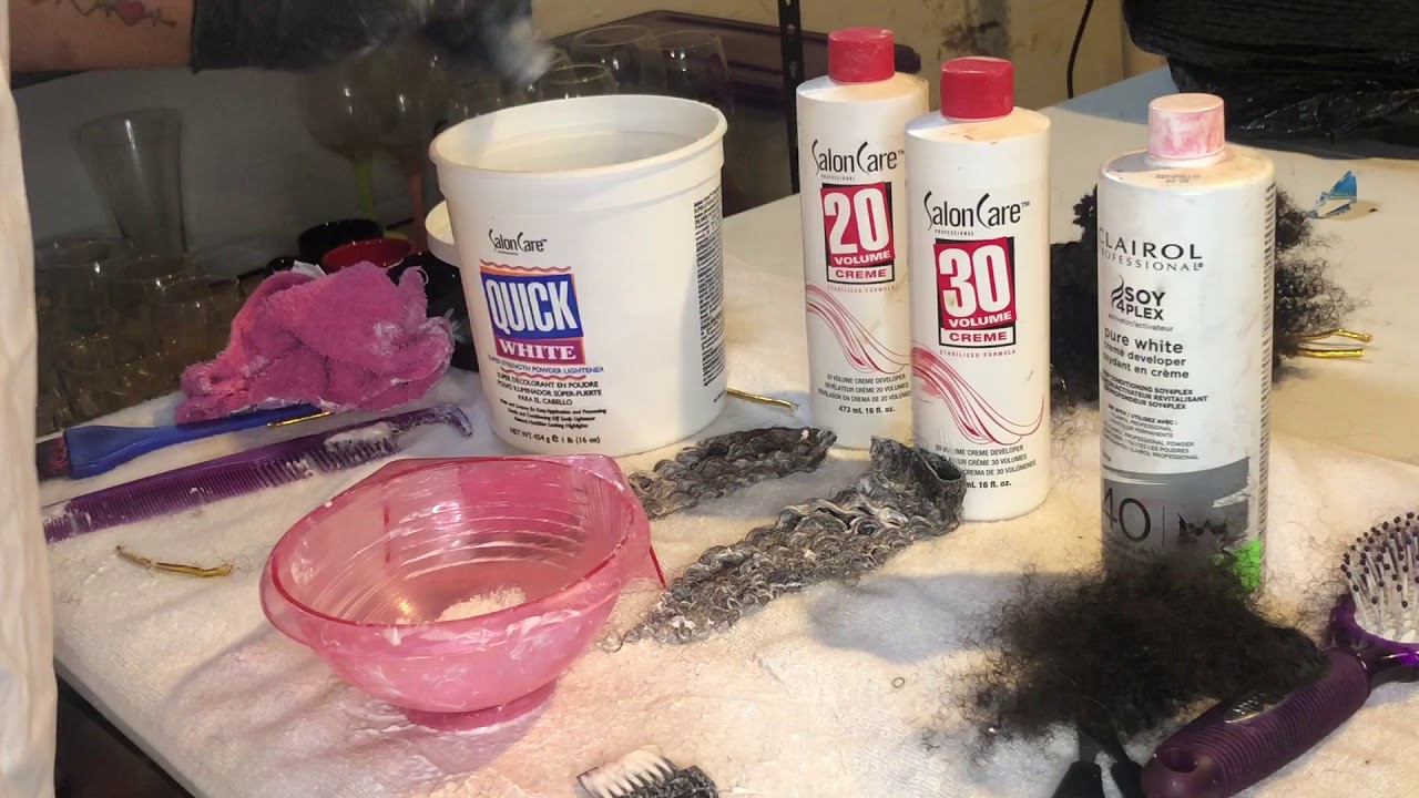 Lifting hair with 20, 30 and 40 Volume developer