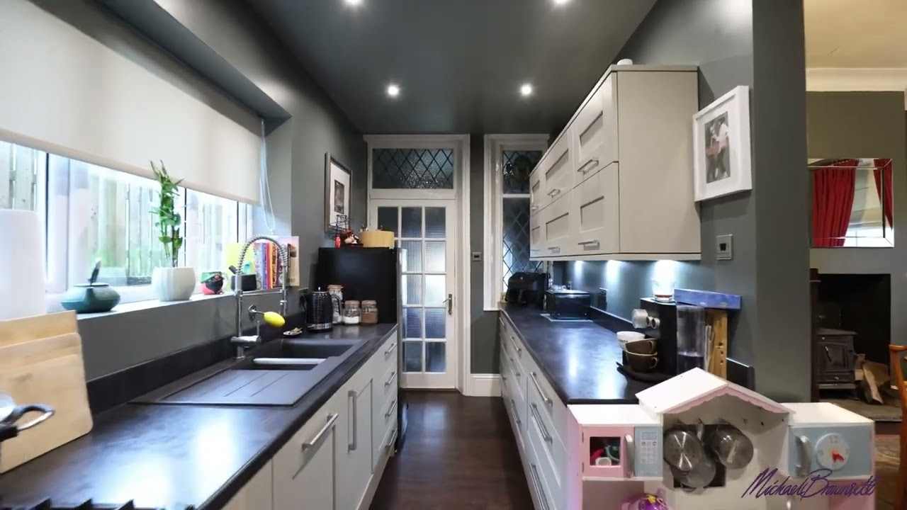 VICTORIAN DETACHED HOME ON BROW LANE | PERIOD FEATURES | SHELF