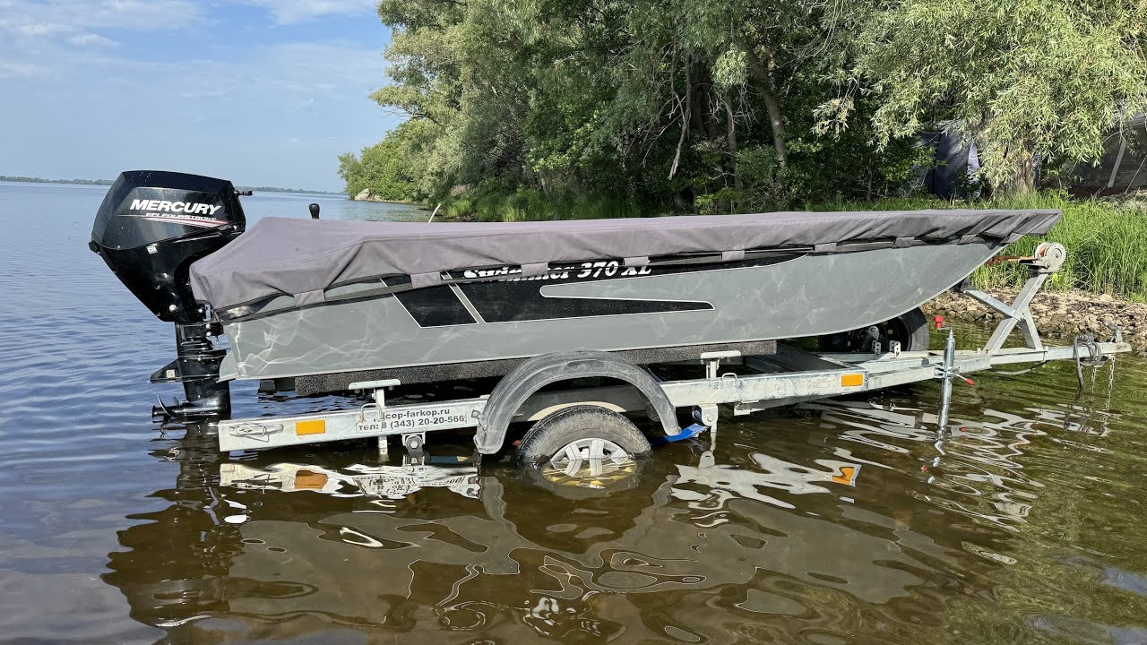 Swimmer 370XL три года эксплуатации + мотор mercury 20 4T