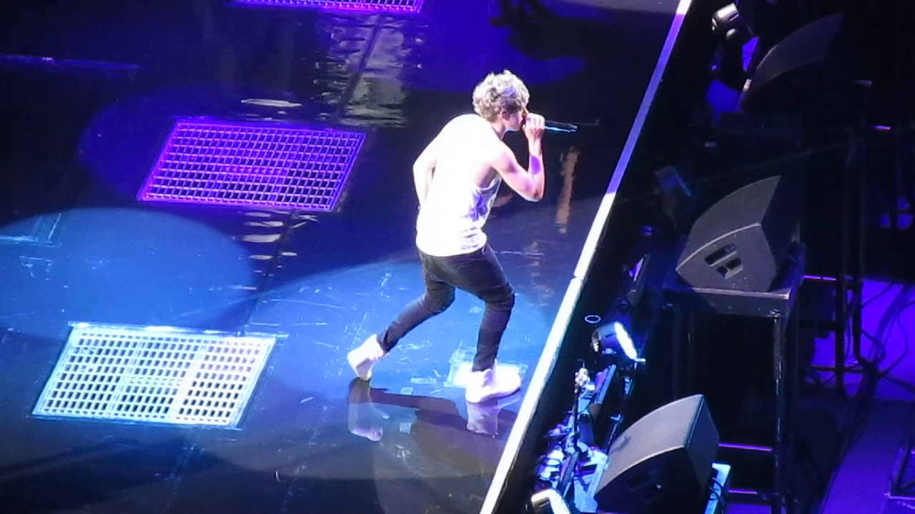 One Direction-She's Not Afraid (Pittsburgh July 8)