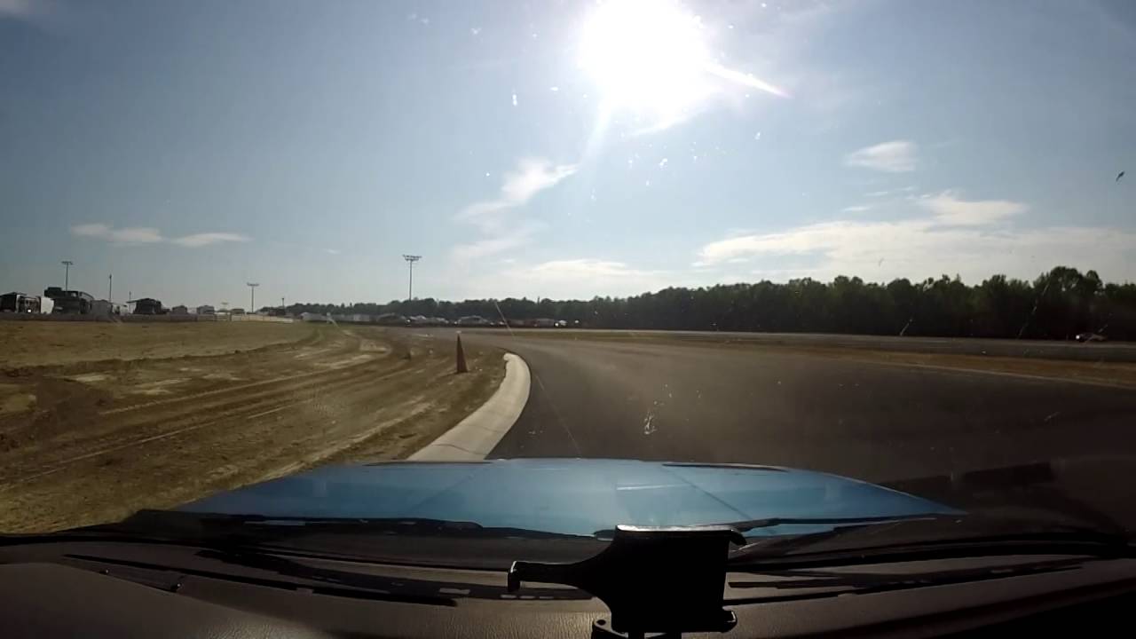 Dominion Raceway Oh Sh!t Moment - Off track at Turn 1