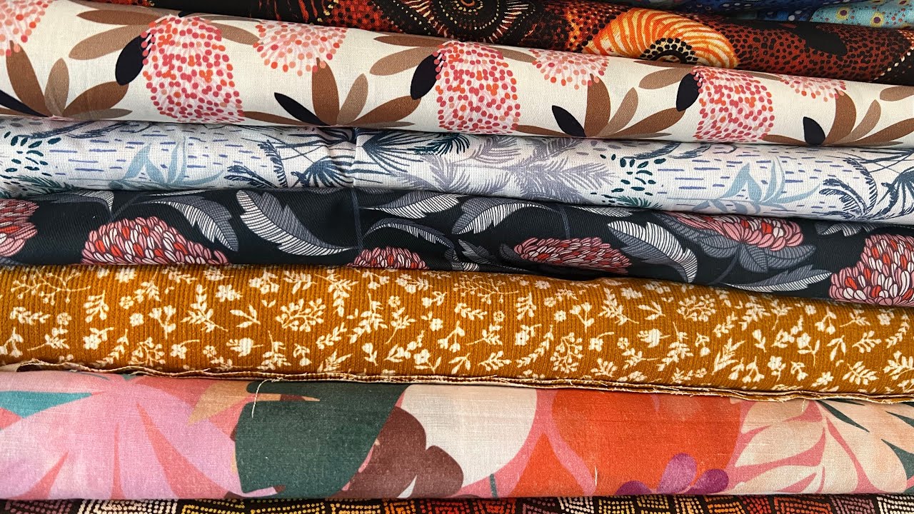 Come fabric shopping with me AT SPOTLIGHT AUSTRALIA see how adorable this quilt store is.#quilting