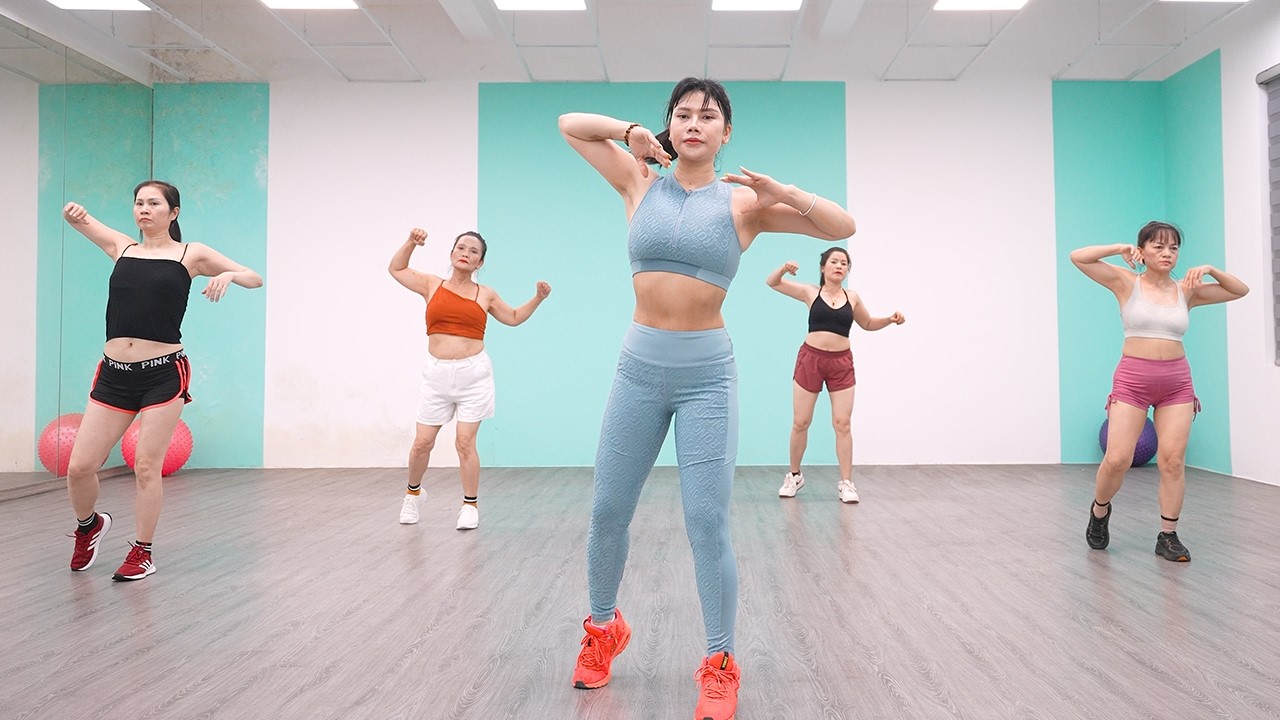 30 Minute Dance Workout At Home | Exercise To Lose Weight FAST | Zumba Class
