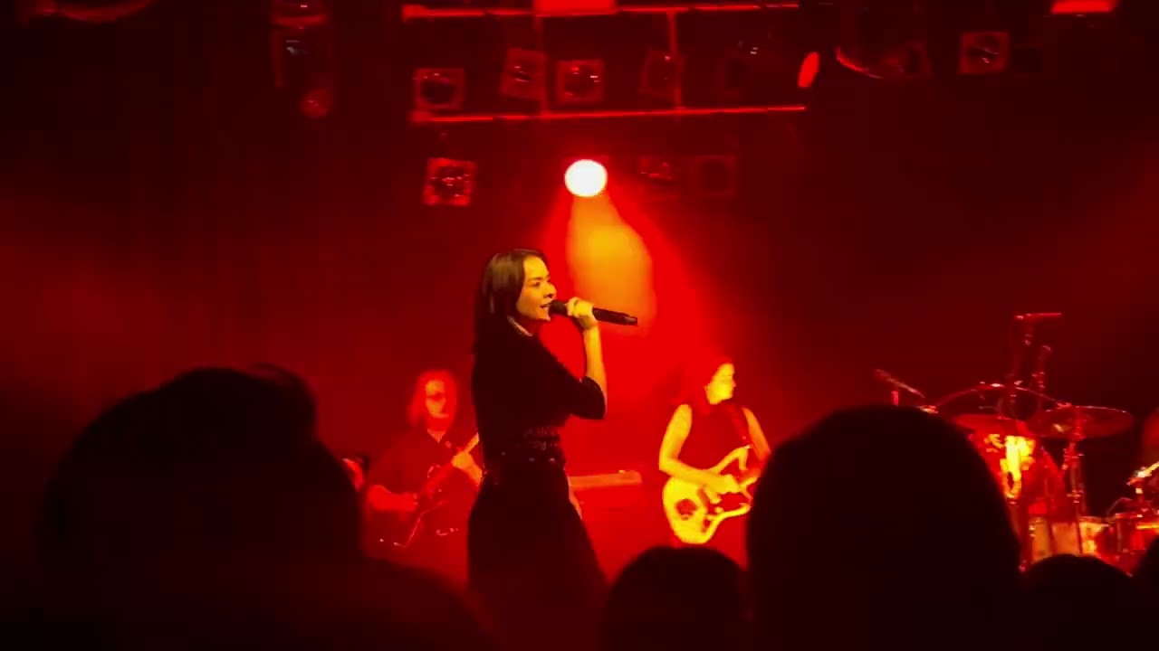 Mitski - Stay Soft | Live at Starland Ballroom 2/28