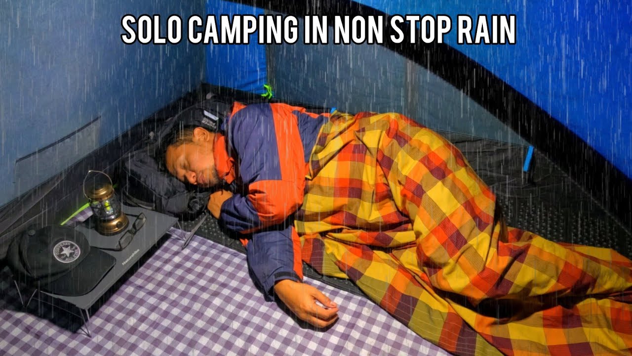 SOLO CAMPING HEAVY RAIN - БОРЬБА УСТАНОВИТЬ ПАЛАТКУ В НАСТОЯЩИЙ СИЛЬНЫЙ ДОЖДЬ (10)