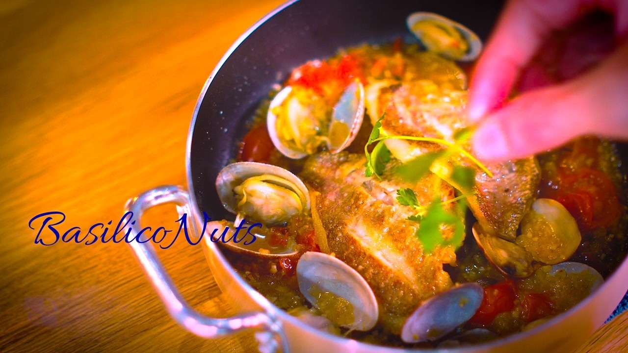 【アクアパッツァ】セミドライトマトのコクと白ワインの香り｜【Acqua Pazza】 Semi-dried tomato richness, white wine aroma.