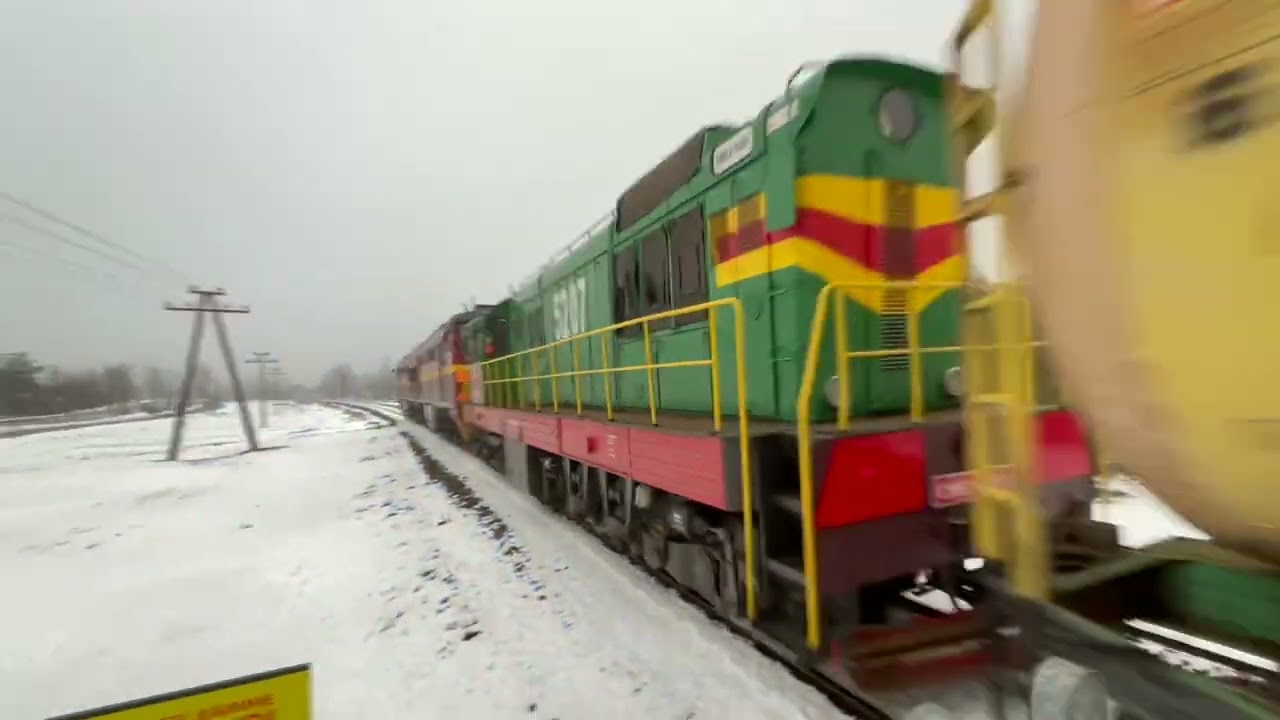 2ТЭ116-1050 + ЧМЭ3-5207 близ станции Тарту/ 2TE116-1050 + ČME3-5207 near Tartu station