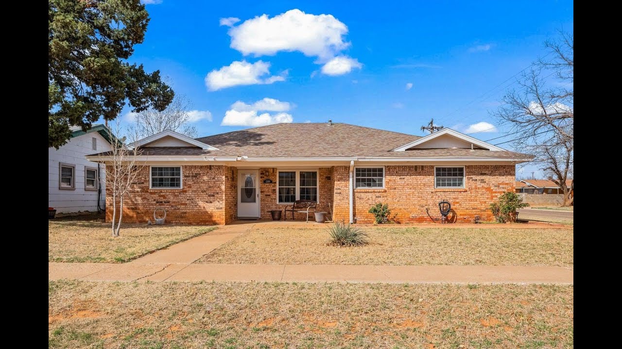 NEW LISTING: 1500 W Lynn Street Slaton TX 79364