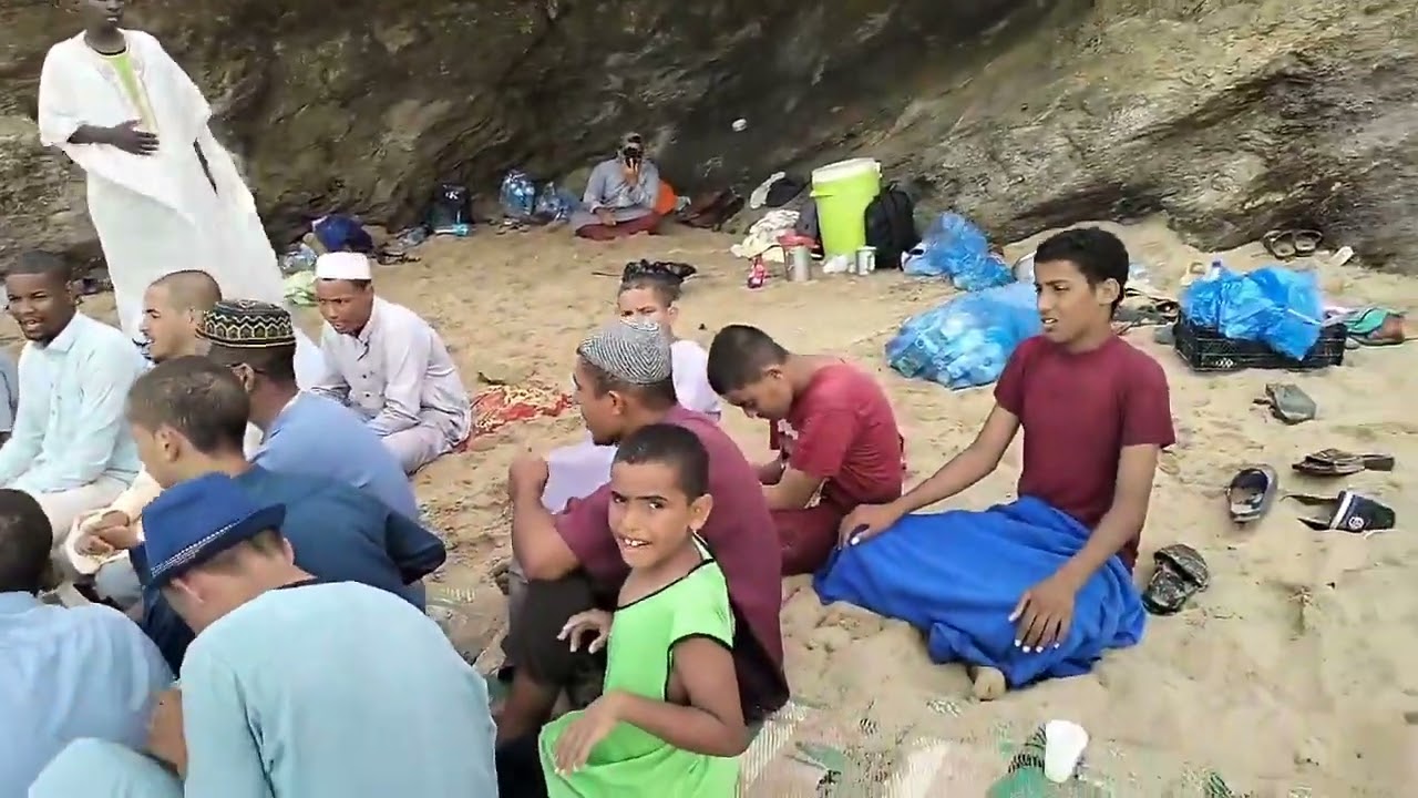 طلبة القرآن الكريم في شاطئ الصخر مستغانم الجزائر - طلبة زاوية منبع العلوم النورانية الرقيبة وادي سوف