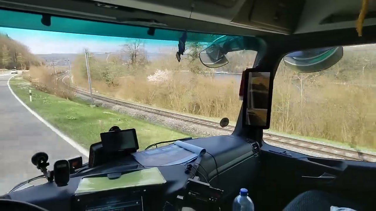 Krótka rundka po Szwajcarii z przyczepą z osią skrętną. POV
