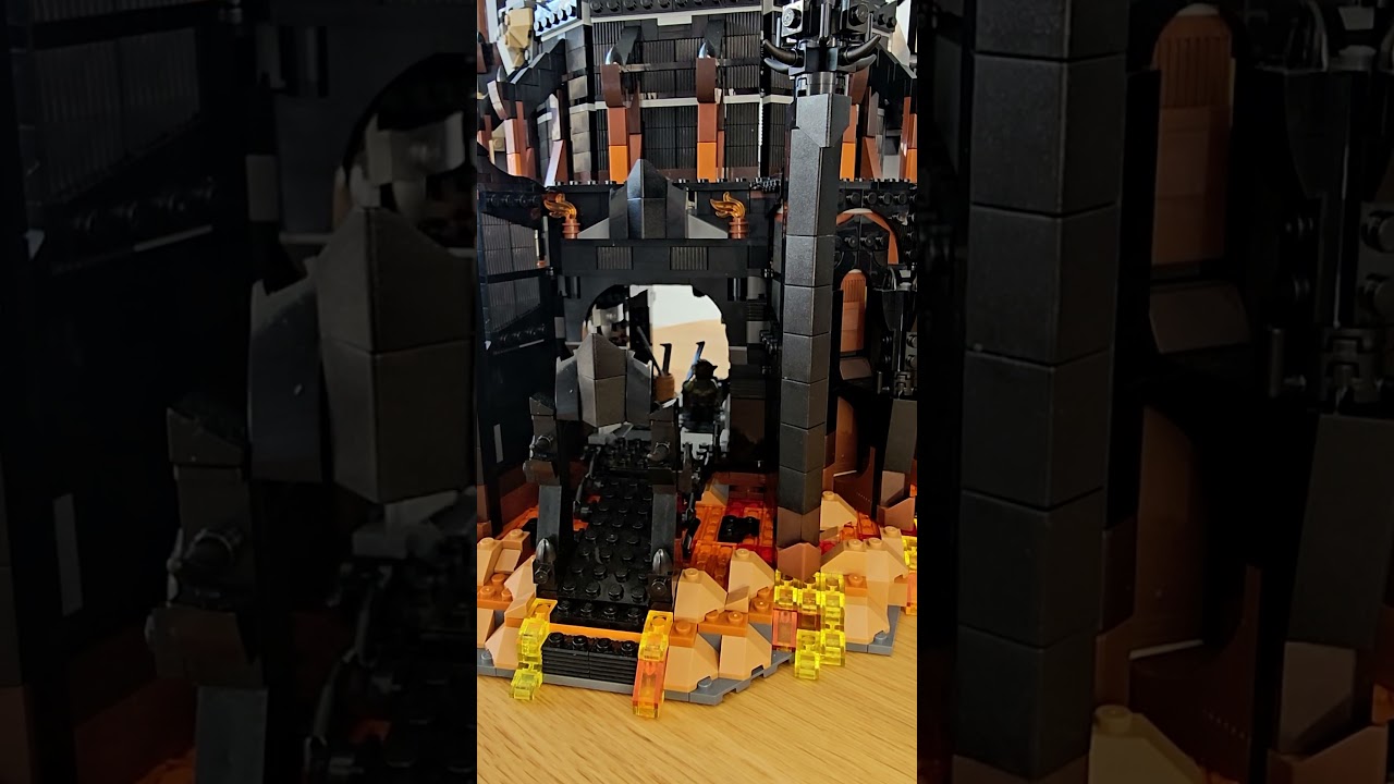 Interacting with LEGO Icons Lord of The Rings Barad-d&ucirc;r (10333)