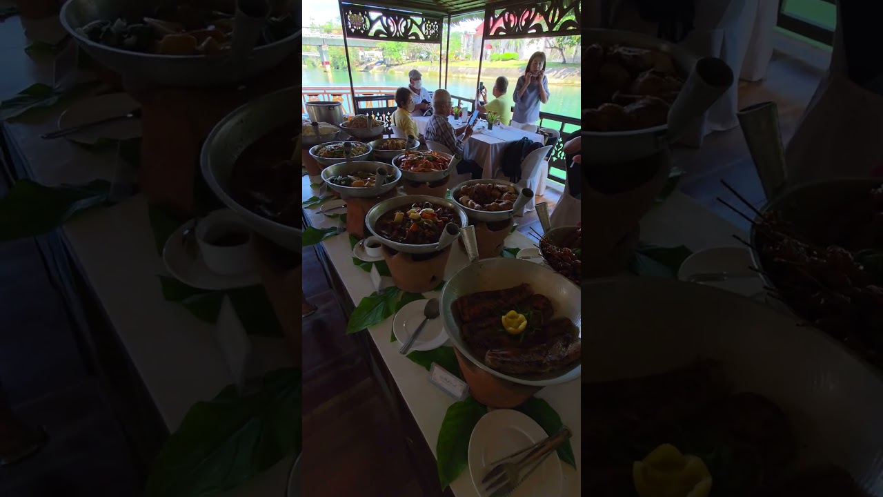 Lunch at Loboc River Cruise Saturday, 8 February 2025 1:28 pm
