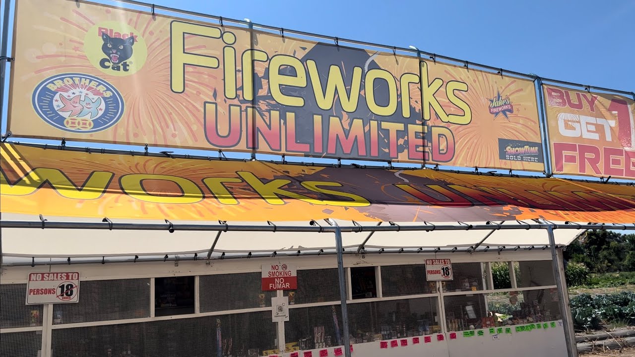 Fireworks Unlimited stand walkthrough Cheapest prices! Amazing Fireworks!