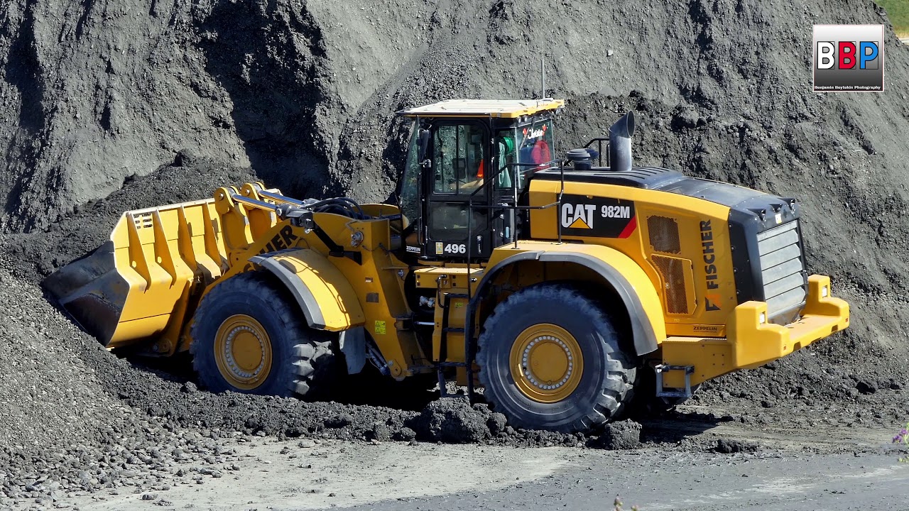 CATERPILLAR 982M working, Albvorlandtunnel, Germany, 2018.