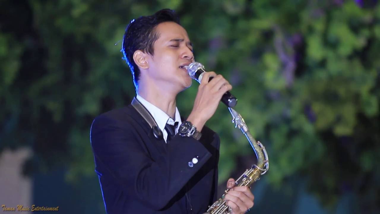 ONE CALL AWAY (Cover) - TAMAN MUSIC ENTERTAINMENT