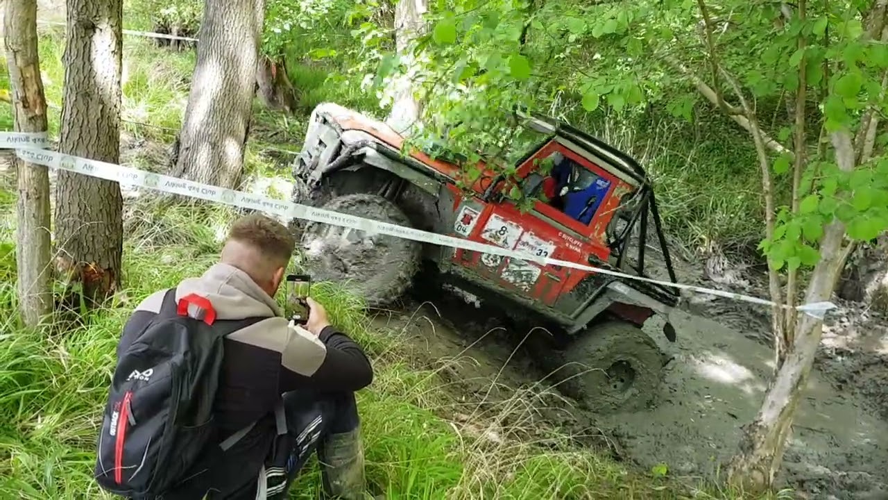 land rover winch challenge  viking off road club round 2 (Mud hunters uk)
