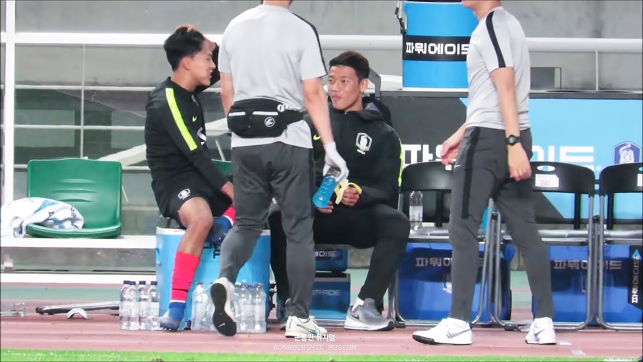 황희찬 바나나 뺏어먹는 이승우