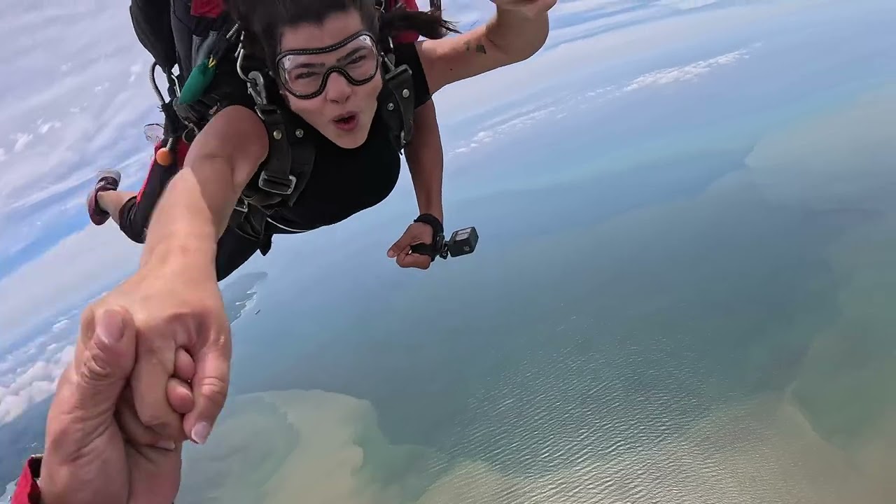 TANDEM ITANI | SKYDIVE CARIBBEAN