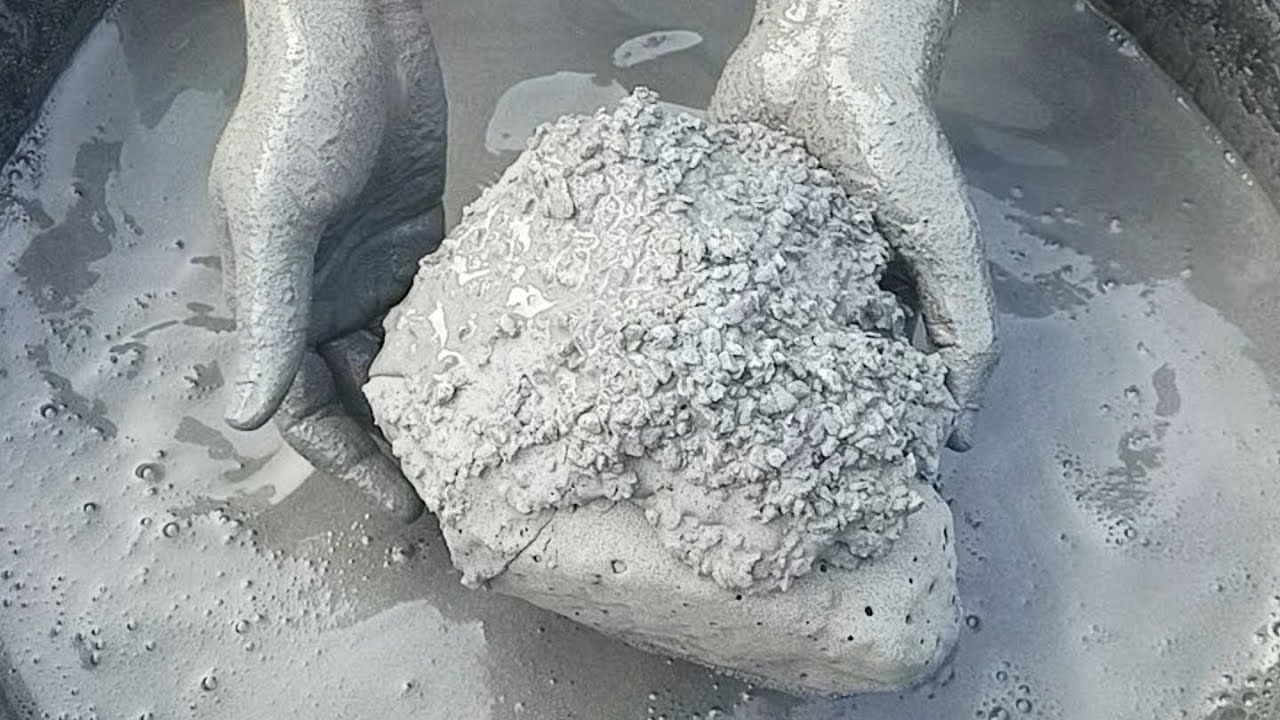 ASMR Very satisfying Pure Cement+Marble Gritty 🤤 Chunks dipping Crumble on Lots Of Water 🌊🌀🌀