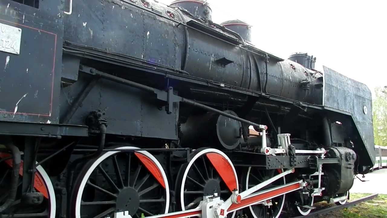 Dombóvár  vasutállomás  424- es gözmozdony ( 2012-04-04 ).MOV