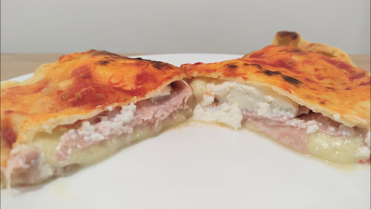 Włoska Pizza CALZONE jak w Pizzerii z szynką, mozzarellą i ricottą - Patelnia + Piekarnik domowy