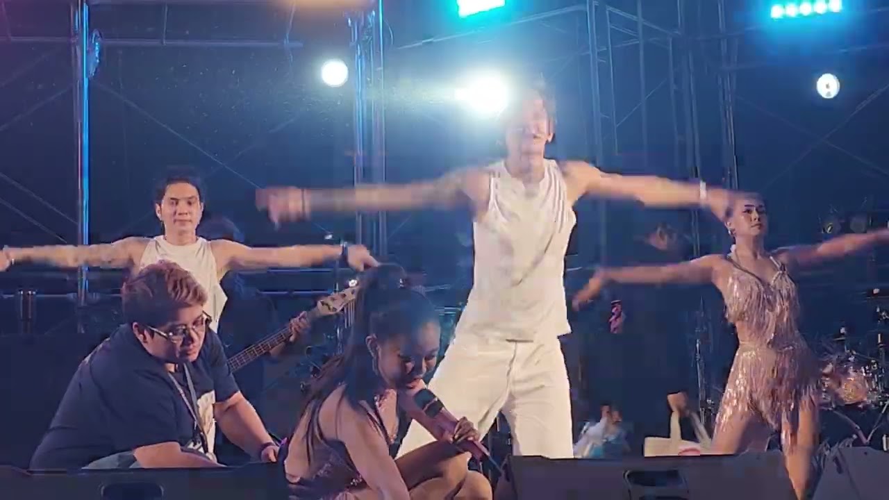 จีนี่จ๋า - ผู้สาวขาเลาะ - #ลำไยไหทองคำ แสดงสด วัดเพลินเพชร สายห้า