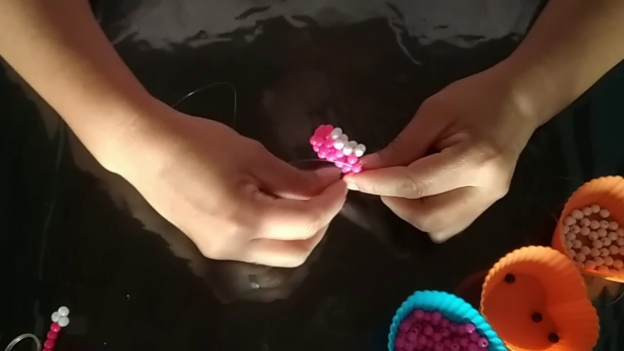 Pantera cor-de-rosa de miçanga passo a passo