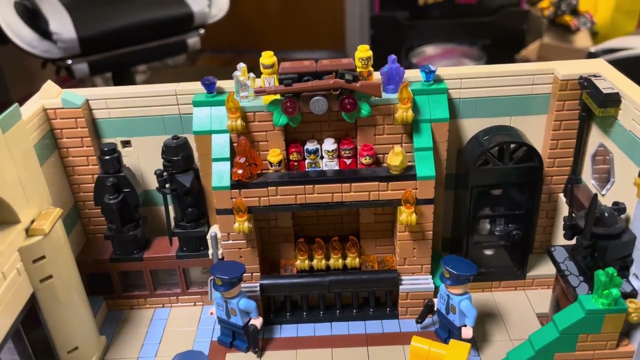 Custom DuckTales  Duckburg Bank MOC (With working locking vault). 
