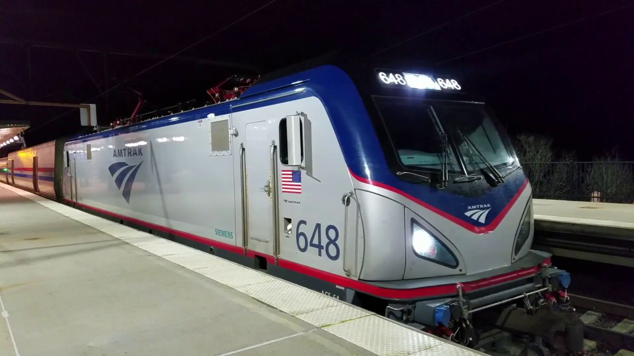 Railfanning Route 128 with LOTS of Amazing Horn Blasts from Amtrak and MBTA Trains!