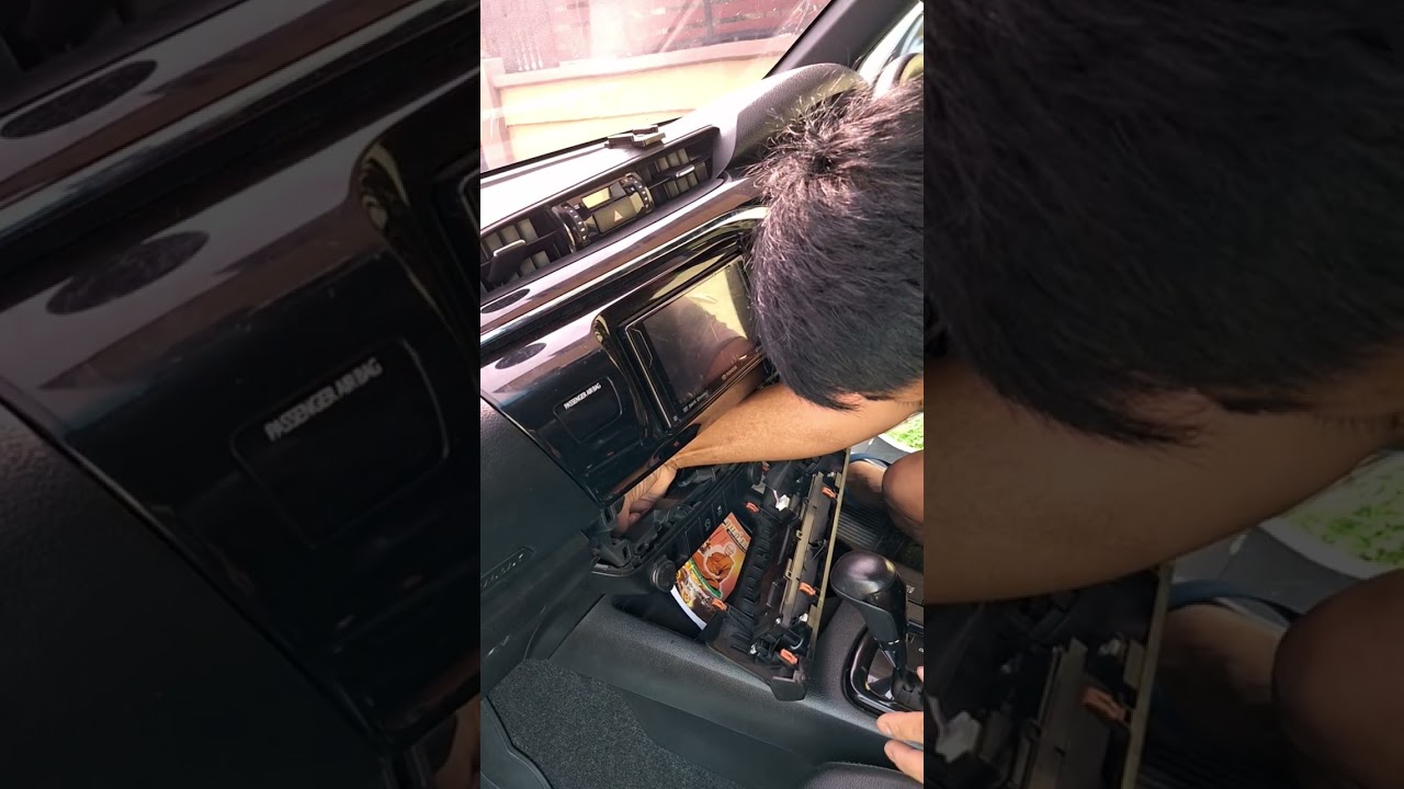 วิธีการติดตั้ง Fast charge แท้ ตรงรุ่น ของ Toyota ในรถ Toyota Revo