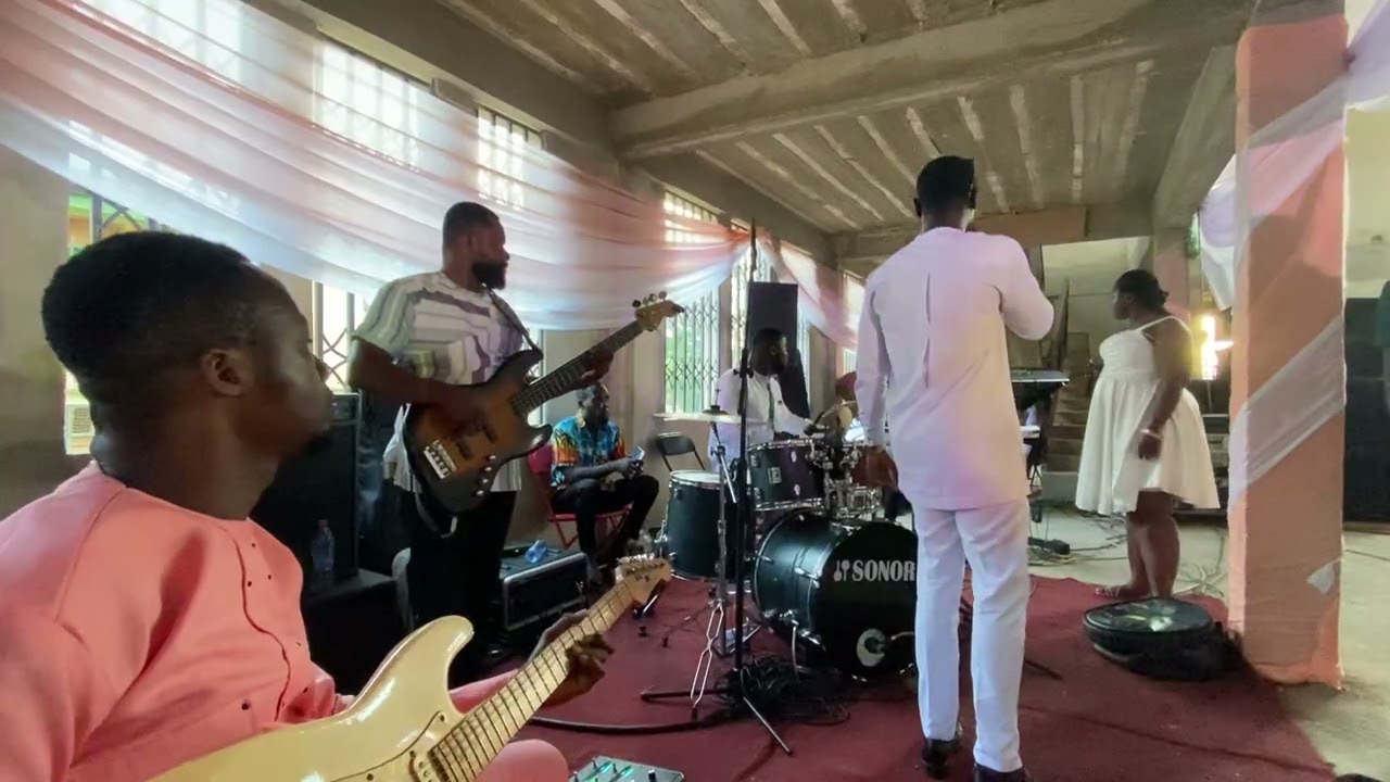 Nurses Band storms 🔥NSS boss of Dunkwa Municipality 