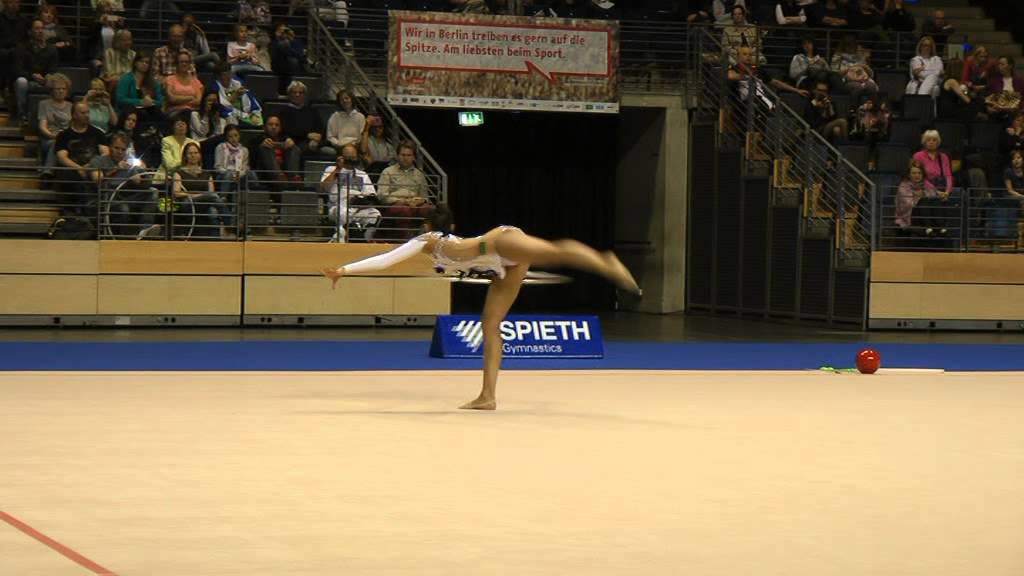 Berlin Masters 2015: Mehrkampf Reifen - Margarita Mamun (RUS)