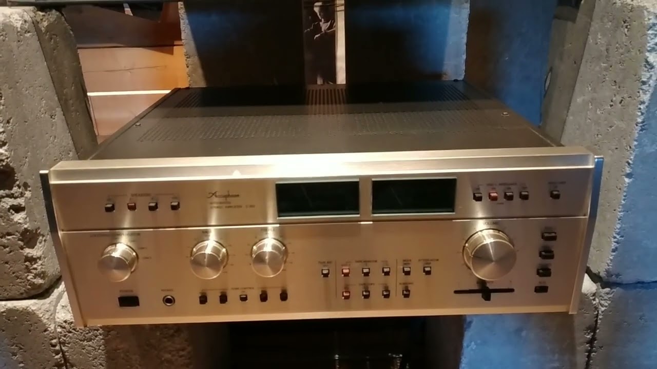 Accuphase e303