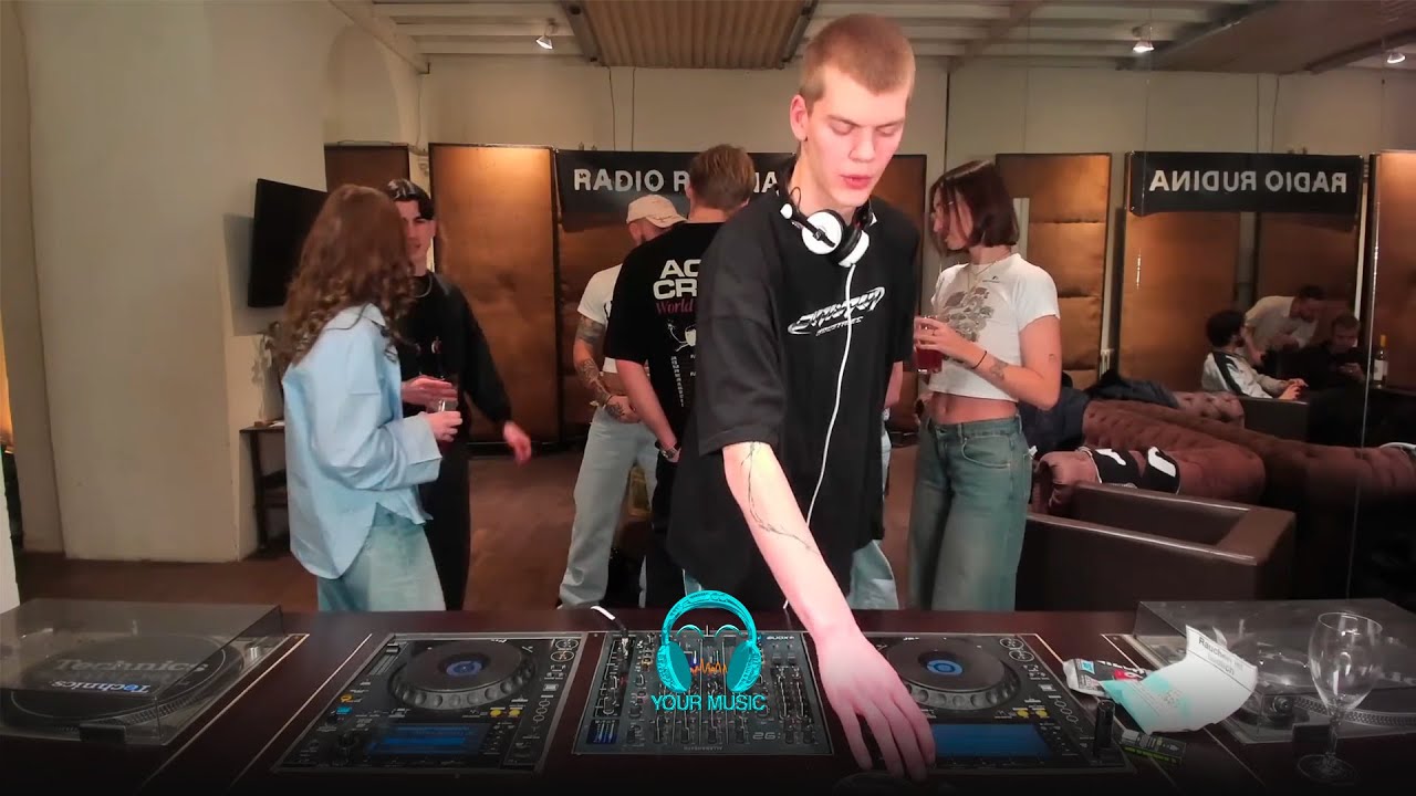 Lana Del Rey - Video Games (Butschi Remix) | Butschi live at Radio Rudina