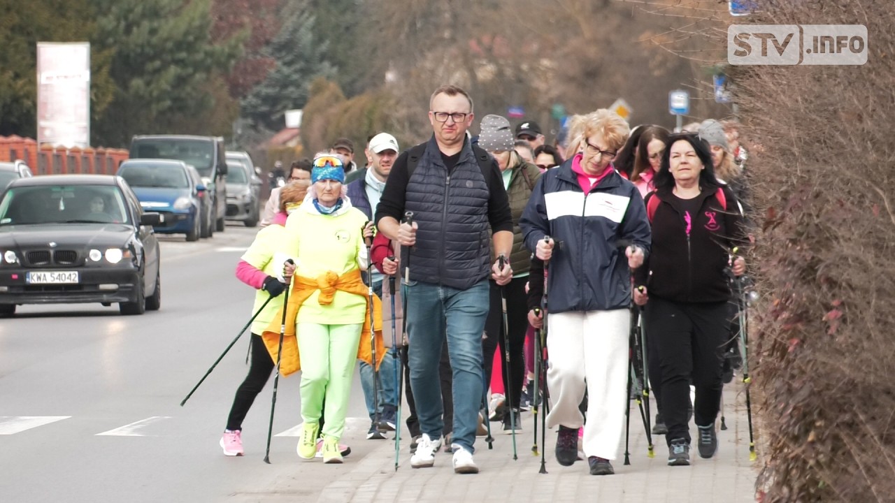 Nordic walking dla kobiet i z kobietami. Maszerowali zakątkami Sandomierza