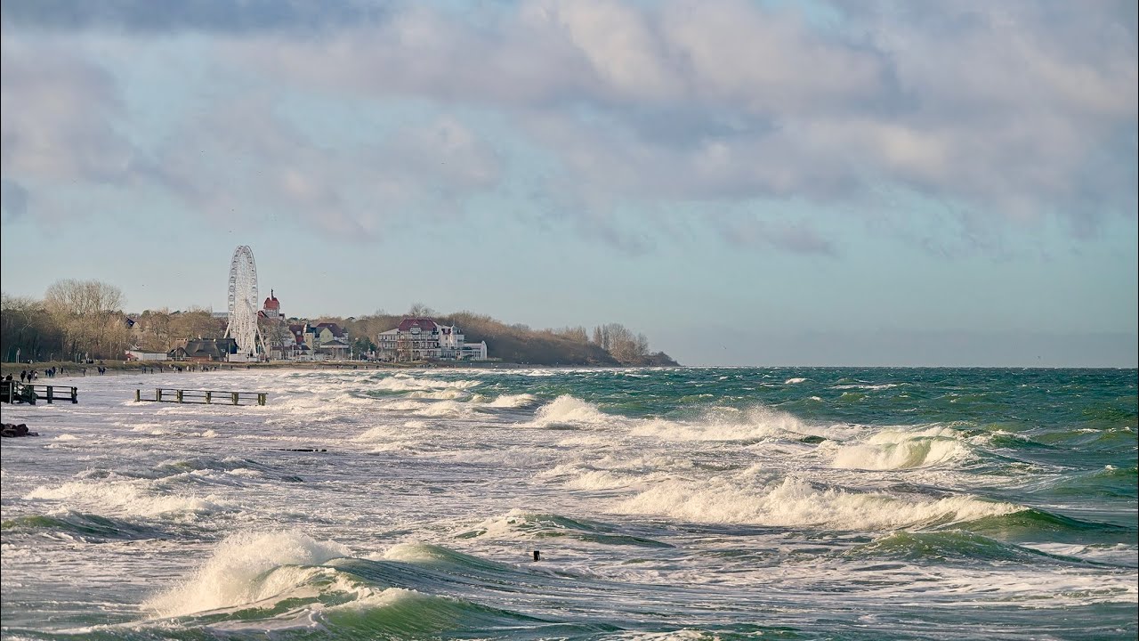 Stürmische See ￼#kühlungsborn #sturm #ostsee