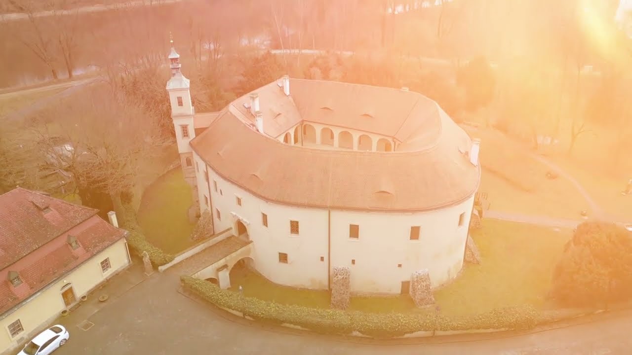 Zámek Roztoky u Prahy | Středočeské muzeum v Roztokách u Prahy