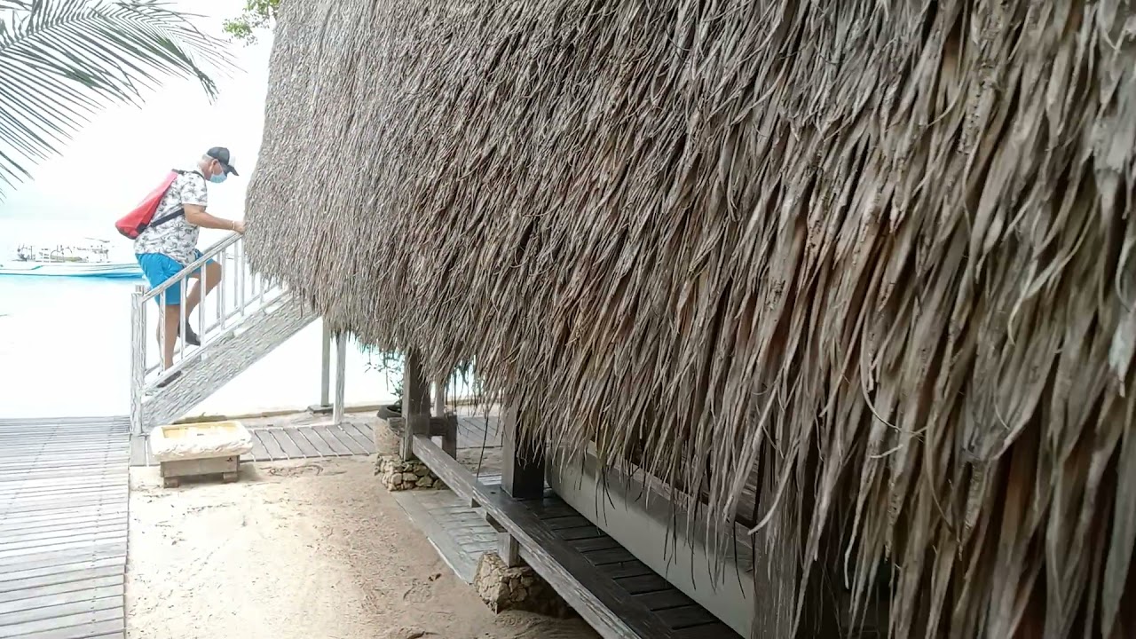 Arriving at Hai tide beach resort on mushroom bay Nusa Lembongan 🌺🌊🏝️⛵🐚