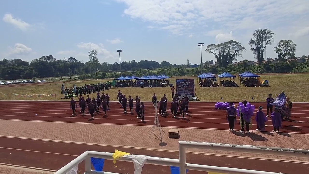 Perbarisan Rumah Sukan Charlie sempena KOT SMK Tinjar 2025