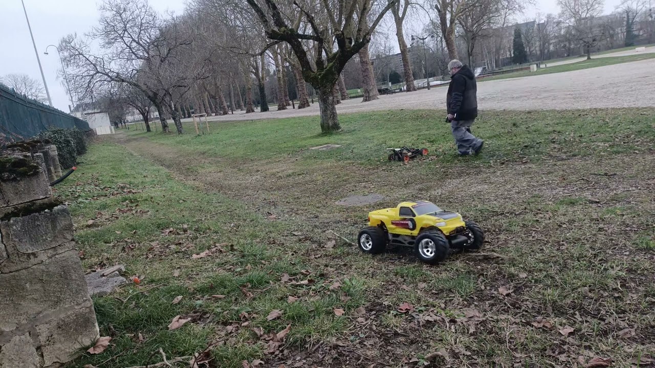 fg 4x4 monster truck les premiers tours de roues vs marder  délire entre potes  4 degrés température