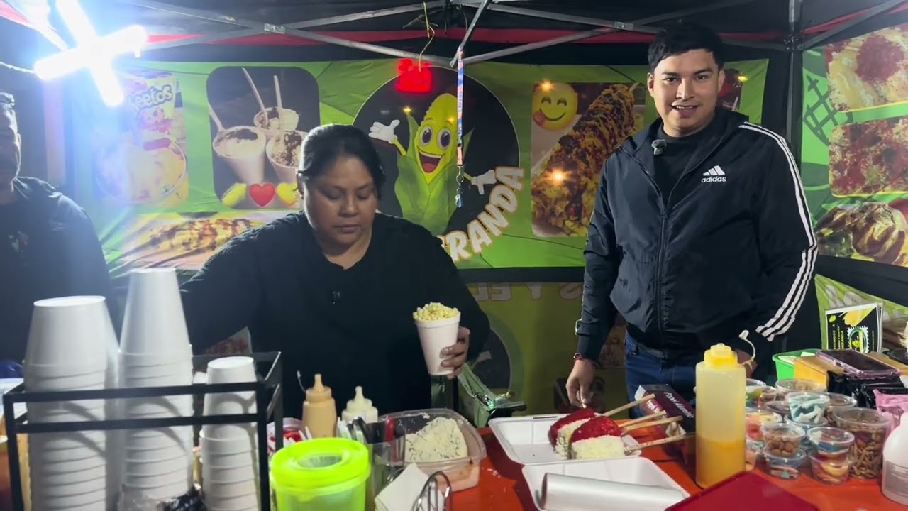 Comprando 200 pesos de Elotes🌽