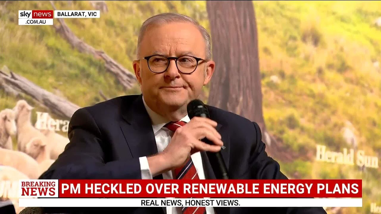 ‘I won’t bullsh*t people’: PM heckled at bush summit over renewable energy plans
