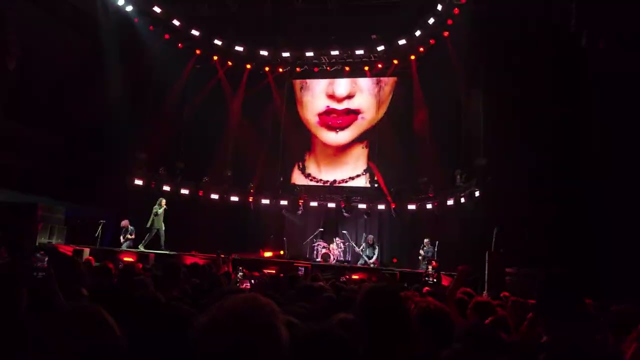 Falling in Reverse (The Drug In Me is You) live @Festhalle Messe Frankfurt